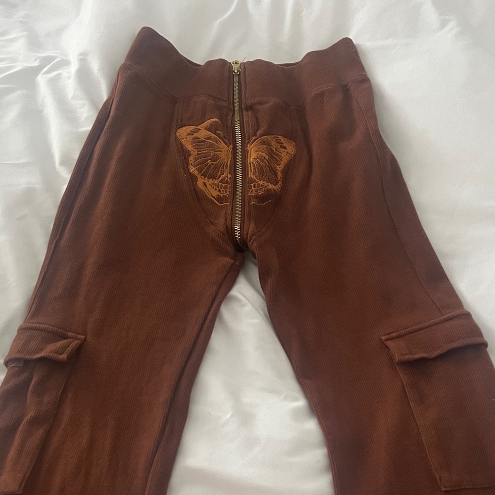 Tordrobes Brown pants w Orange butterfly design